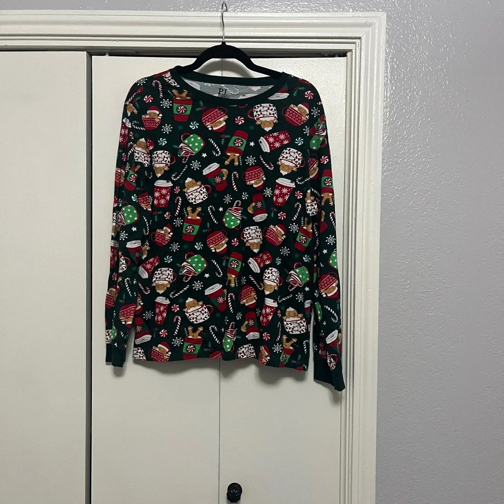 PJ Place‎ Womens Long Sleeve Christmas Pajama Top Gingerbread  Print L